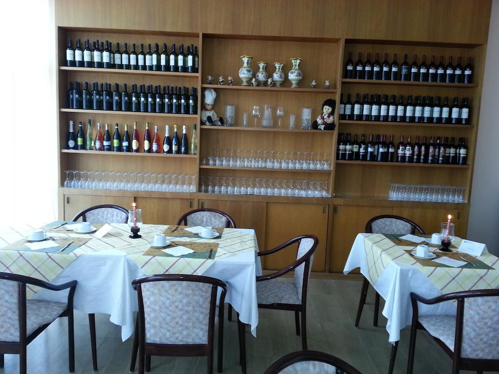 Hotel Glenn Rimini Bagian luar foto