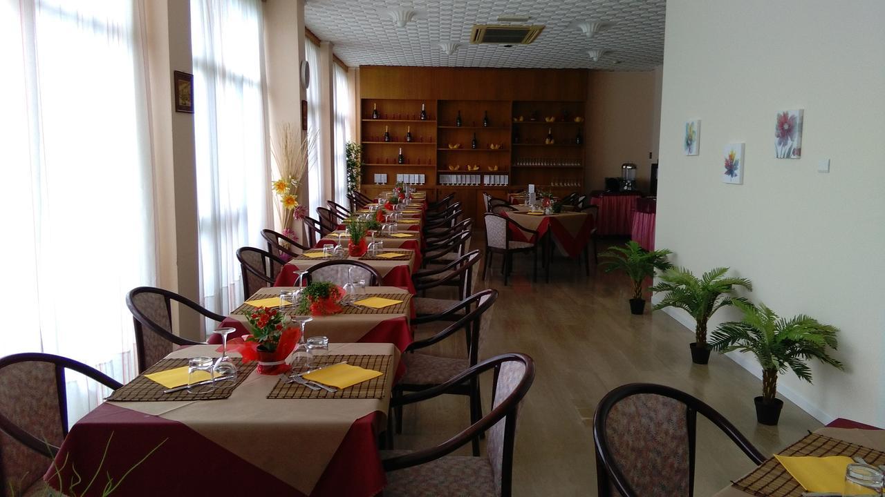 Hotel Glenn Rimini Bagian luar foto