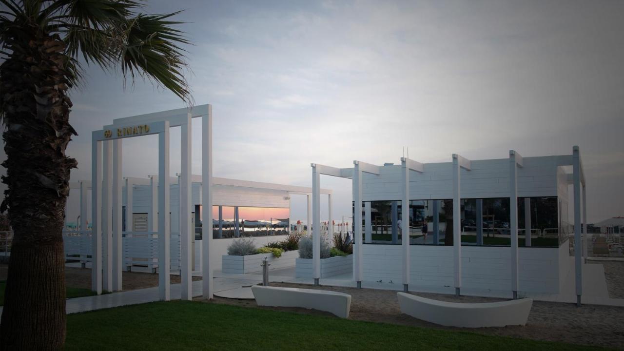 Hotel Glenn Rimini Bagian luar foto